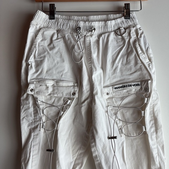 Maniere De Voir Cargo Pants With Bungee Cord White - Picture 6 of 11